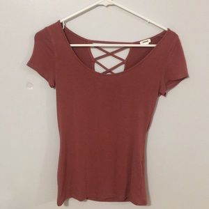 Shirt with and opening on the back